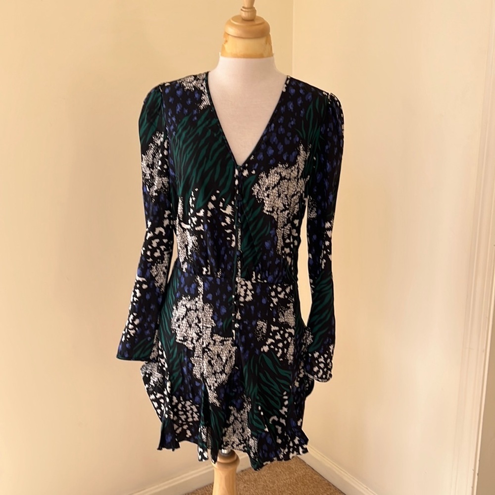 Veronica Beard green/black multi long sleeve silk dress.